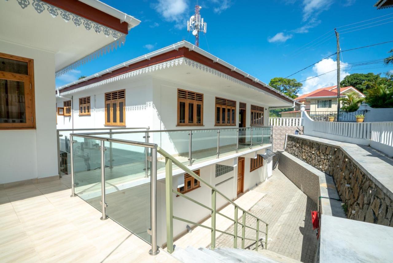 La Belle Residence Self Catering Accommodation Beau Vallon  Bagian luar foto